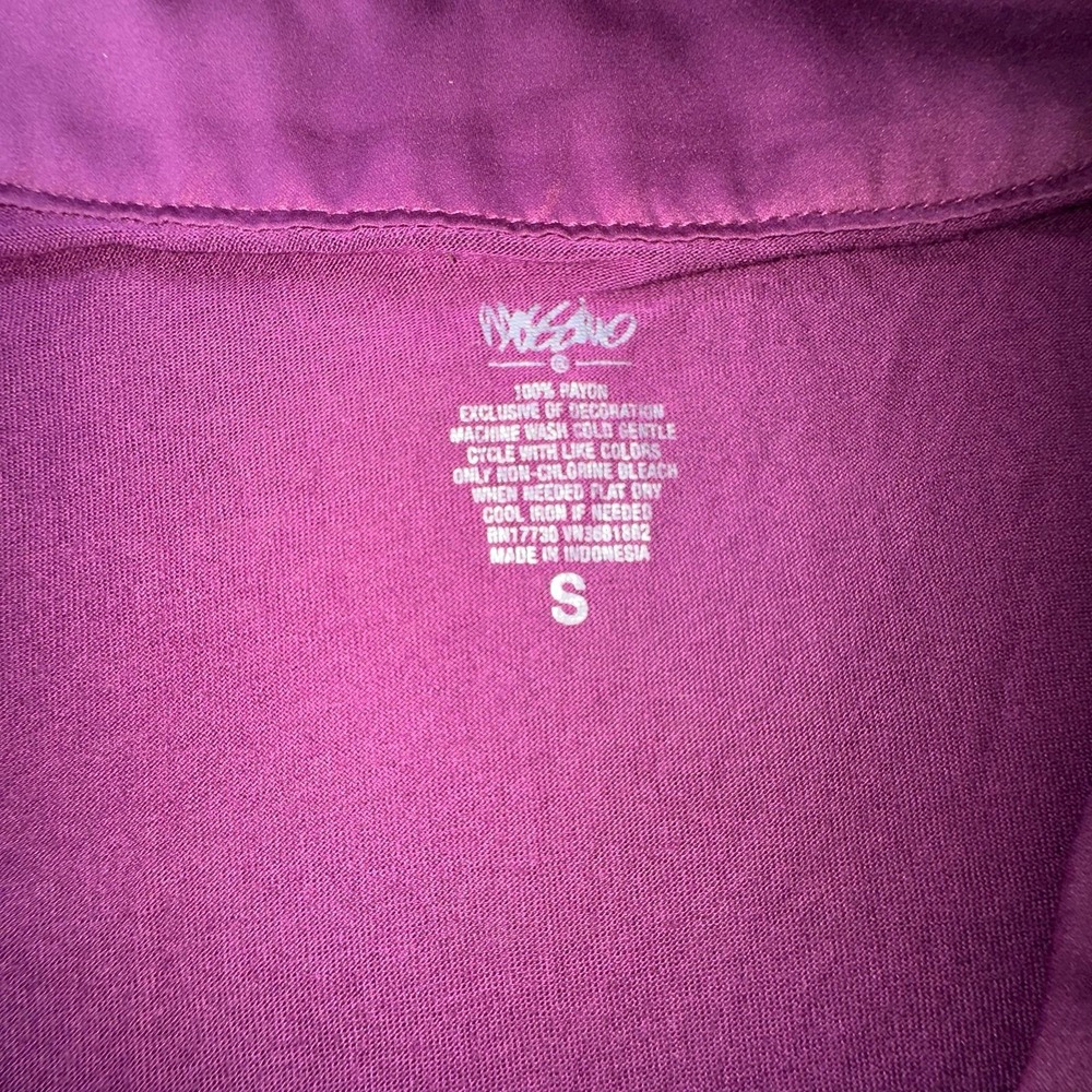 Mossimo Magenta 1/2 Sleeve V-Neck Blouse, Satin Trim & Tailored Empire Waist - S - Picture 2 of 8